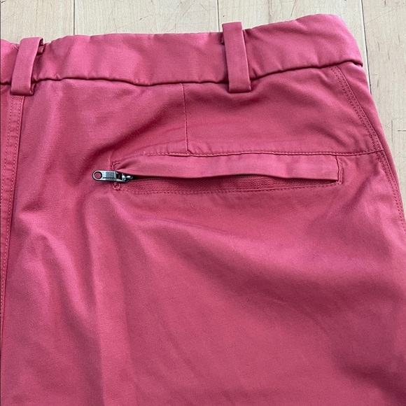 lululemon athletica Men 34” Shorts - salmon pink mauve - Picture 8 of 13